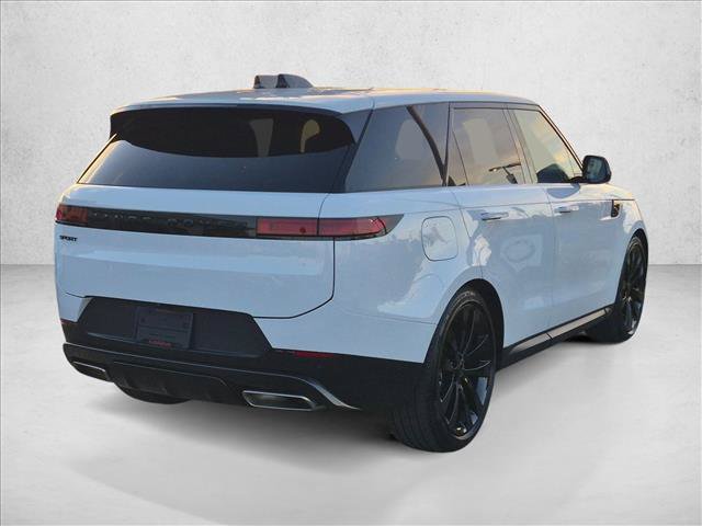 Used 2026 Land Rover Range Rover Sport SE AWD/4WD image 5