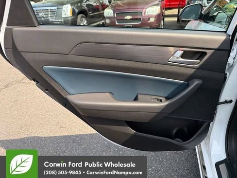 Used 2019 Hyundai Sonata Limited FWD image 27