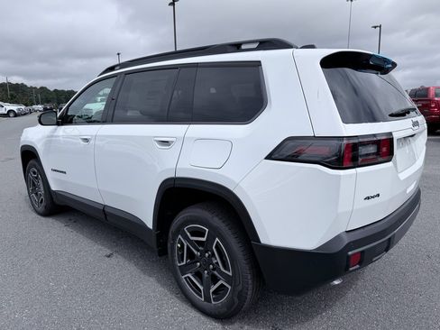 New 2026 Jeep Cherokee Laredo AWD/4WD image 7