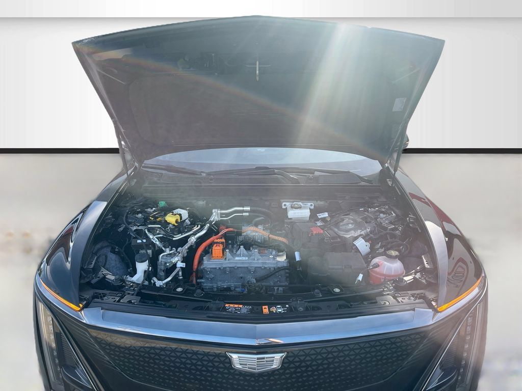 Used 2025 Cadillac Lyriq Sport AWD/4WD image 31