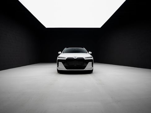 Used 2024 BMW 760i xDrive image 87