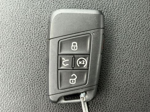 Used 2025 Volkswagen Jetta SE image 22