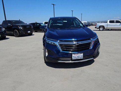 Used 2023 Chevrolet Equinox LT FWD image 3