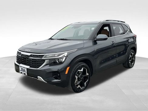 Used 2024 Kia Seltos EX image 24