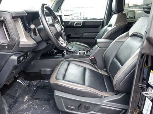 Used 2025 Ford Bronco Outer Banks AWD/4WD image 10