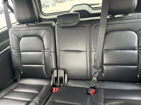 Used 2019 Lincoln Navigator L Reserve image 38