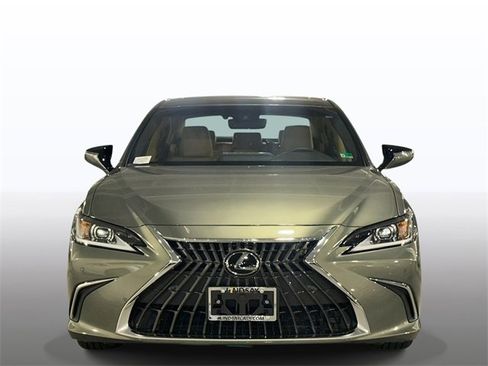 New 2025 Lexus ES 300h w/ Premium Package image 7