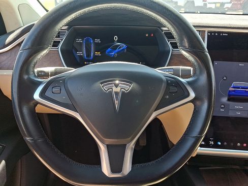 Used 2017 Tesla Model X 100D AWD/4WD image 25