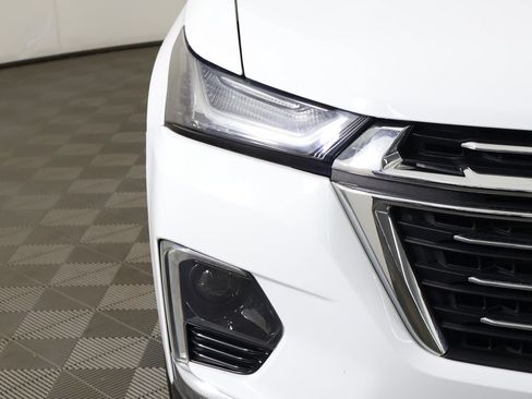 Used 2023 Chevrolet Traverse LT FWD image 14