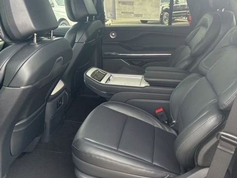 New 2026 Lincoln Navigator Reserve w/ Jet Appearance Package image 21