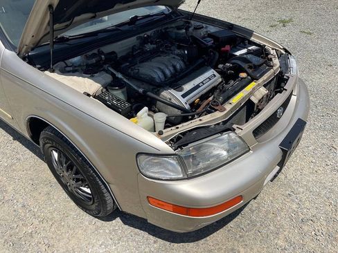 Used 1996 Nissan Maxima SE FWD image 25