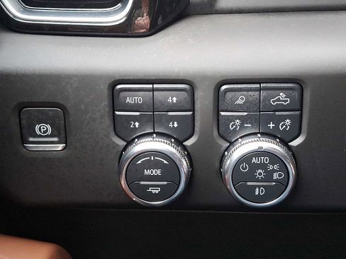 Used 2025 GMC Sierra 1500 Denali Ultimate image 25