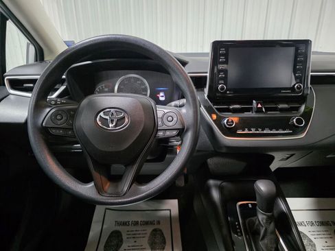Used 2021 Toyota Corolla LE FWD image 8