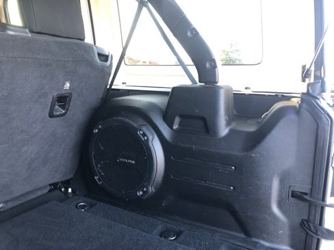 Used 2021 Jeep Wrangler Unlimited Sahara w/ Uconnect 4C Nav & Sound Group AWD/4WD image 22
