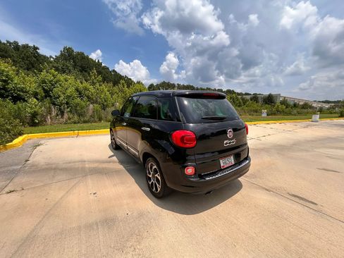 Used 2014 FIAT 500L Lounge FWD image 11
