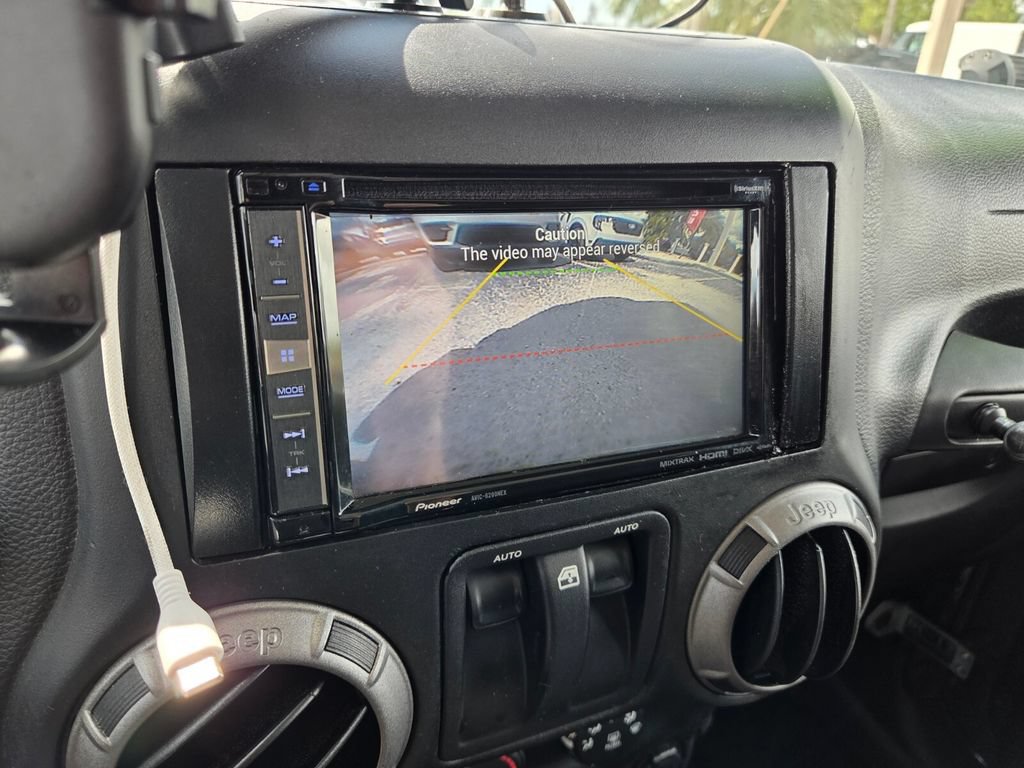 Used 2017 Jeep Wrangler Sport AWD/4WD image 31