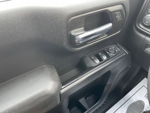 Used 2020 Chevrolet Silverado 1500 Custom w/ Custom Convenience Package AWD/4WD image 20