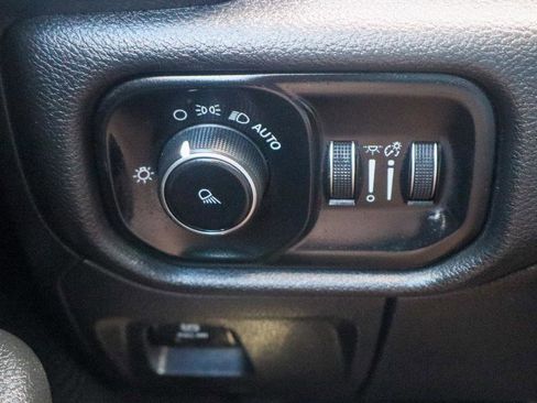 Used 2019 RAM 1500 Tradesman AWD/4WD image 24