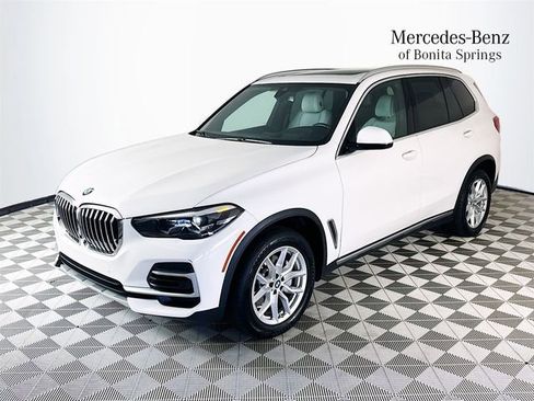 Used 2023 BMW X5 xDrive40i w/ Premium Package image 3