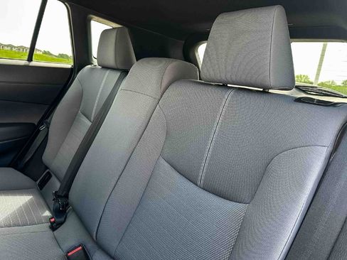 Used 2024 Toyota Corolla Cross SE image 19