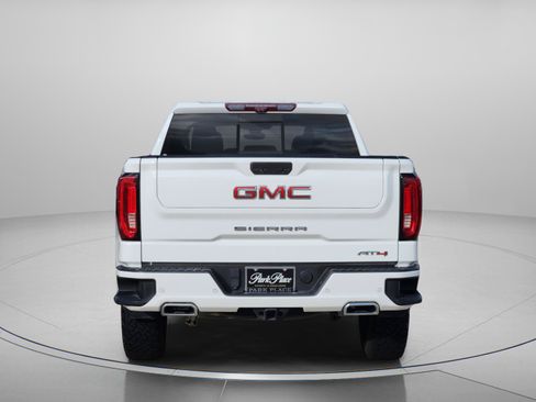 Used 2020 GMC Sierra 1500 AT4 w/ AT4 Premium Package AWD/4WD image 4