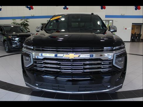 Used 2026 Chevrolet Tahoe Premier w/ Sun And Tow Package AWD/4WD image 2