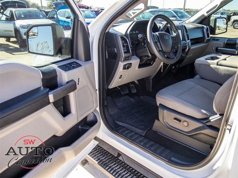 Used 2020 Ford F150 XLT image 24