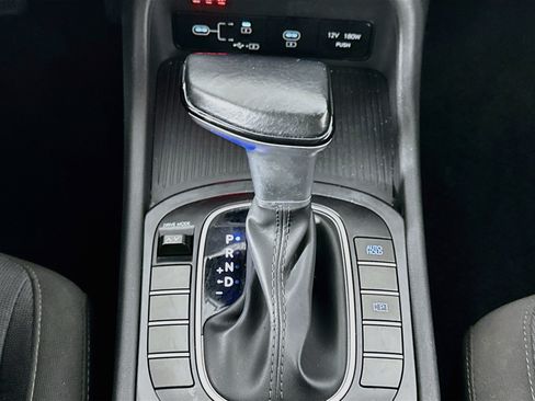 Used 2025 Hyundai Kona SEL FWD image 25