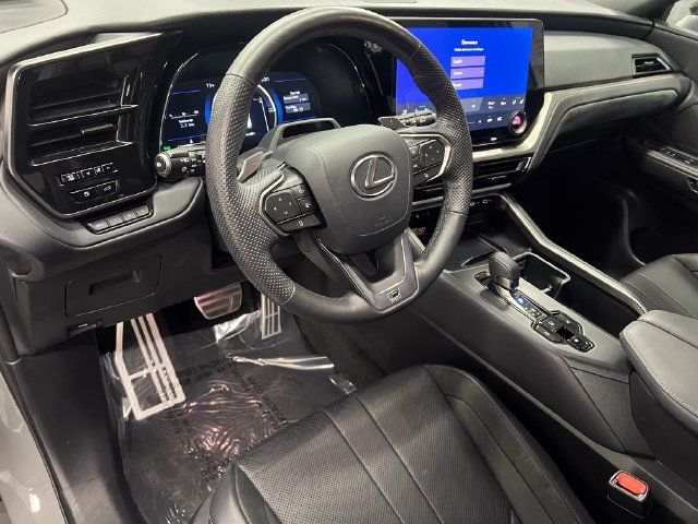 Certified 2025 Lexus TX 500h AWD w/ Technology Package image 16