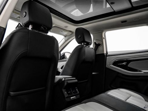 Used 2023 Land Rover Range Rover Evoque R-Dynamic S image 57