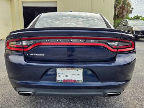 Used 2015 Dodge Charger SE w/ Sport Appearance Group RWD image 6