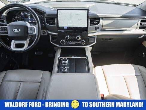 Used 2022 Ford Expedition Max XLT image 24