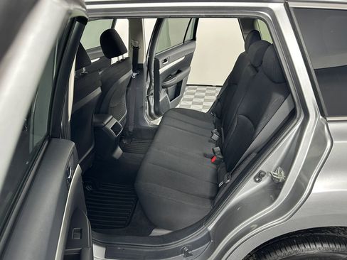 Used 2010 Subaru Outback 2.5i Premium image 28