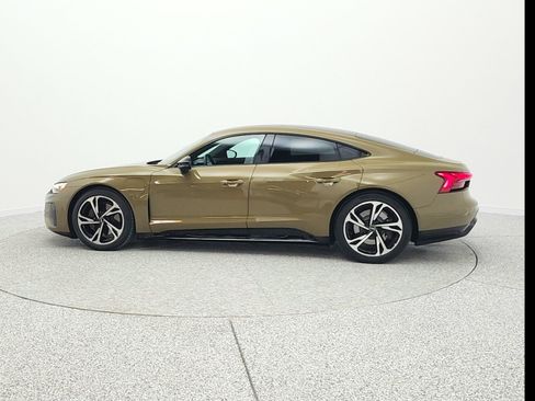 Used 2024 Audi e-tron GT Premium Plus image 9
