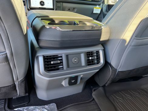 New 2025 Ford F150 Lightning Flash AWD/4WD image 19