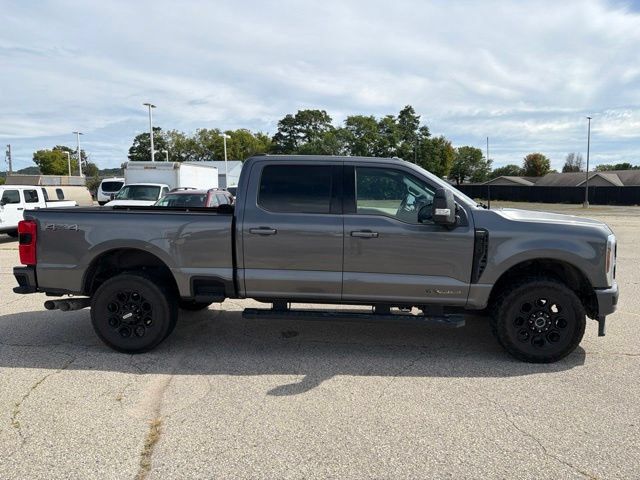 Used 2025 Ford F350 Lariat w/ Lariat Ultimate Package AWD/4WD image 4