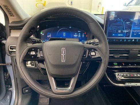 New 2025 Lincoln Corsair Reserve w/ Equipment Group 202A image 17