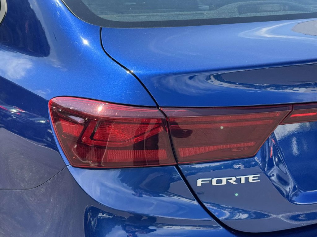 Used 2022 Kia Forte LXS FWD image 13