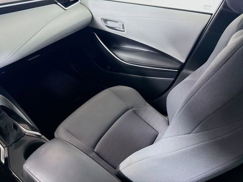 Used 2025 Toyota Corolla SE image 20