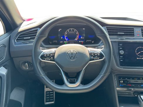 Used 2022 Volkswagen Tiguan SE R-Line FWD image 13