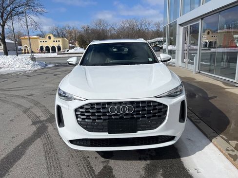 Used 2025 Audi Q5 Premium w/ Convenience Package image 54