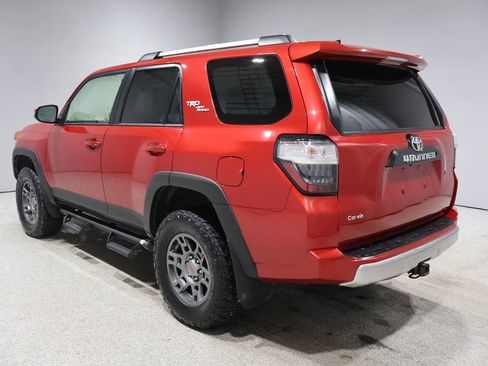 Used 2018 Toyota 4Runner TRD Off-Road image 4