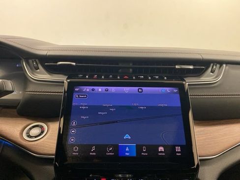 Used 2023 Jeep Grand Cherokee Summit w/ Luxury Tech Group V AWD/4WD image 12