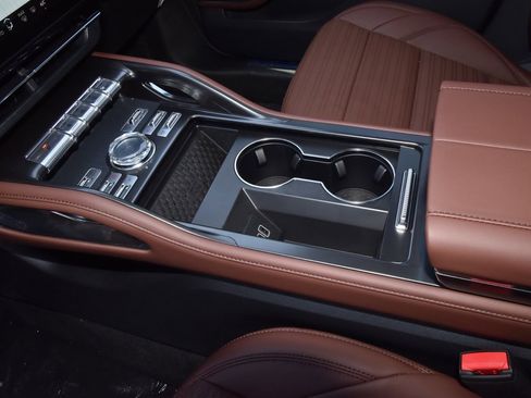 New 2026 Lincoln Nautilus Reserve AWD/4WD image 60