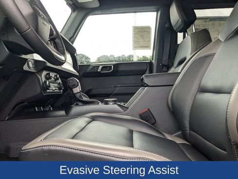 New 2025 Ford Bronco Outer Banks w/ Sasquatch Package image 14