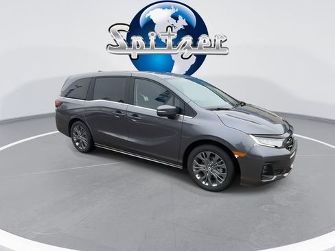 New 2026 Honda Odyssey Touring image 2