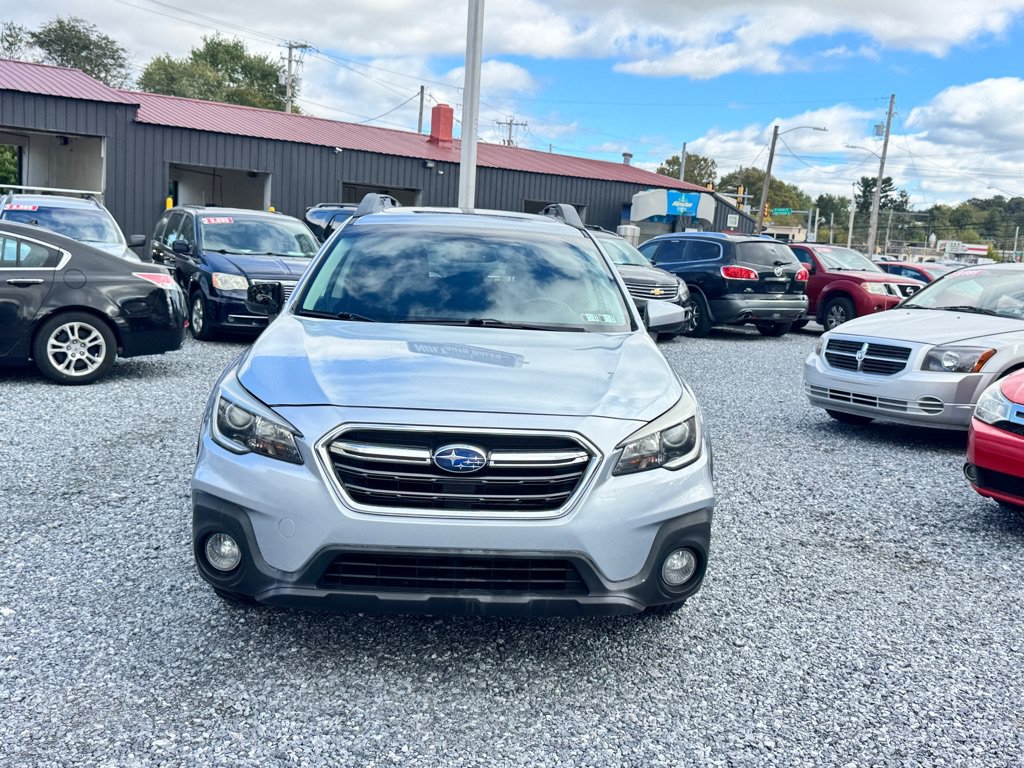 Used 2018 Subaru Outback 2.5i Premium AWD/4WD image 2