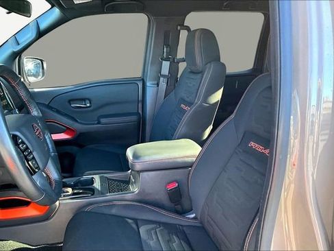 Used 2023 Nissan Frontier PRO-4X w/ Pro Convenience Package image 15