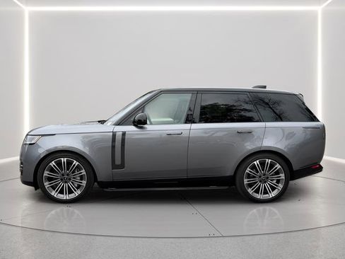 Certified 2023 Land Rover Range Rover SE image 2