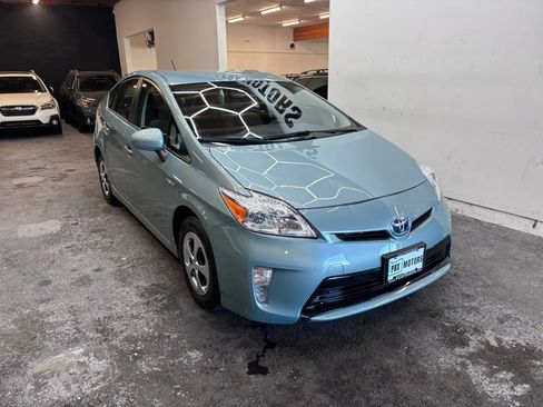 Used 2013 Toyota Prius Two FWD image 2
